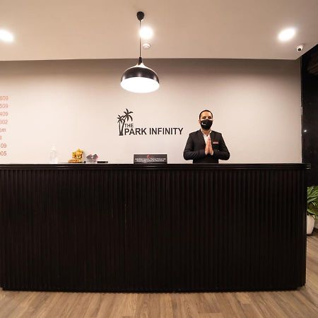 The Park Infinity Hotel Surat Buitenkant foto