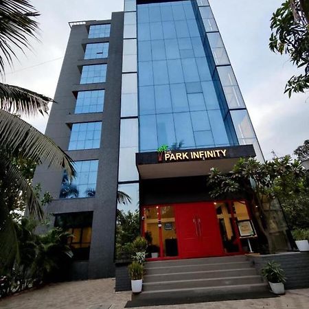 The Park Infinity Hotel Surat Buitenkant foto