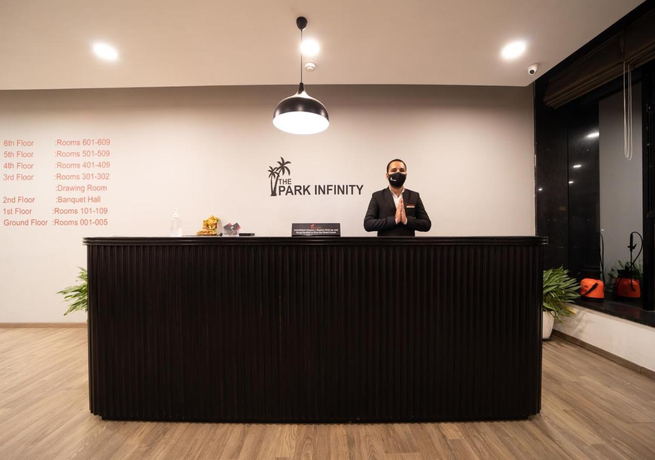 The Park Infinity Hotel Surat Buitenkant foto