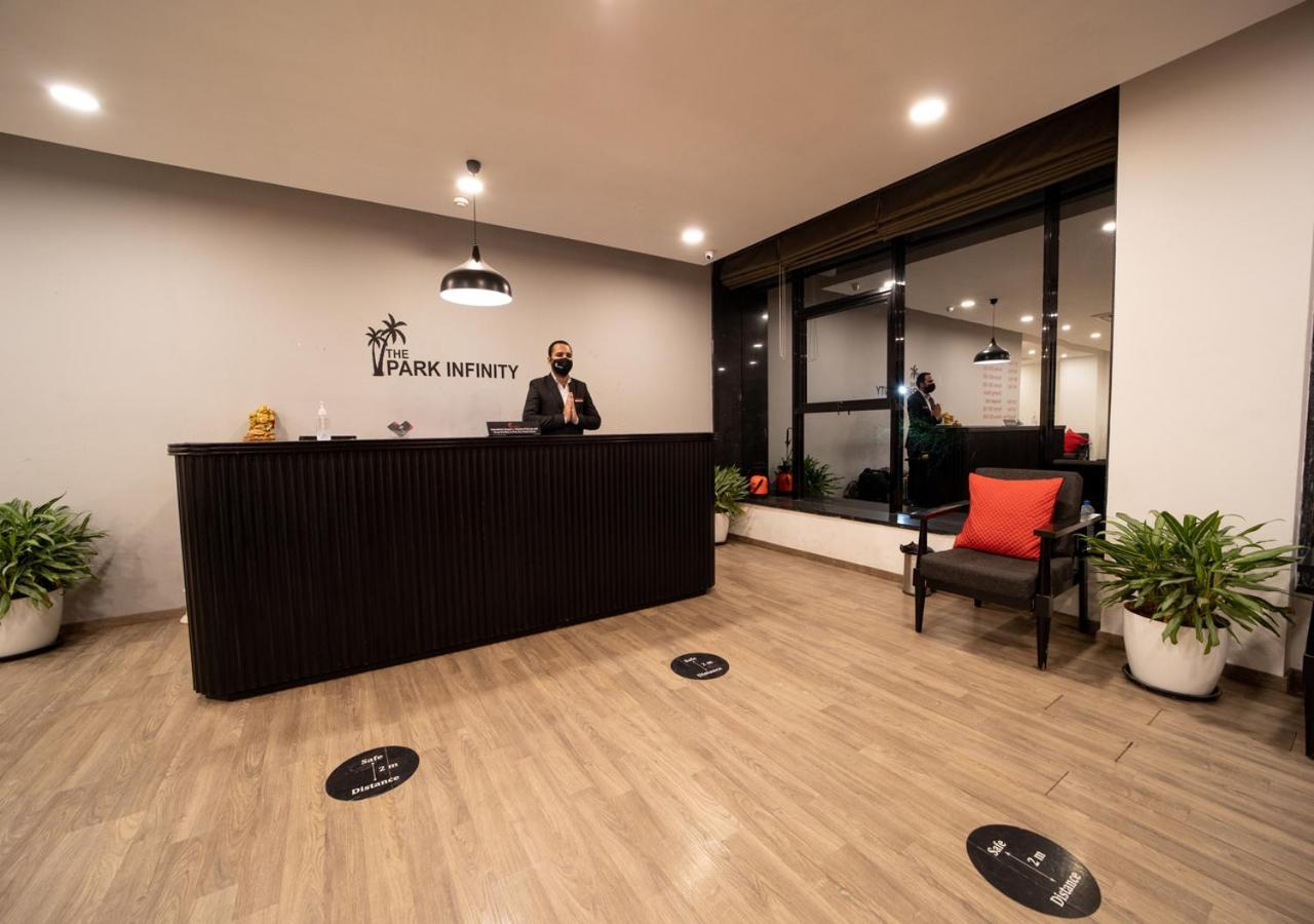 The Park Infinity Hotel Surat Buitenkant foto