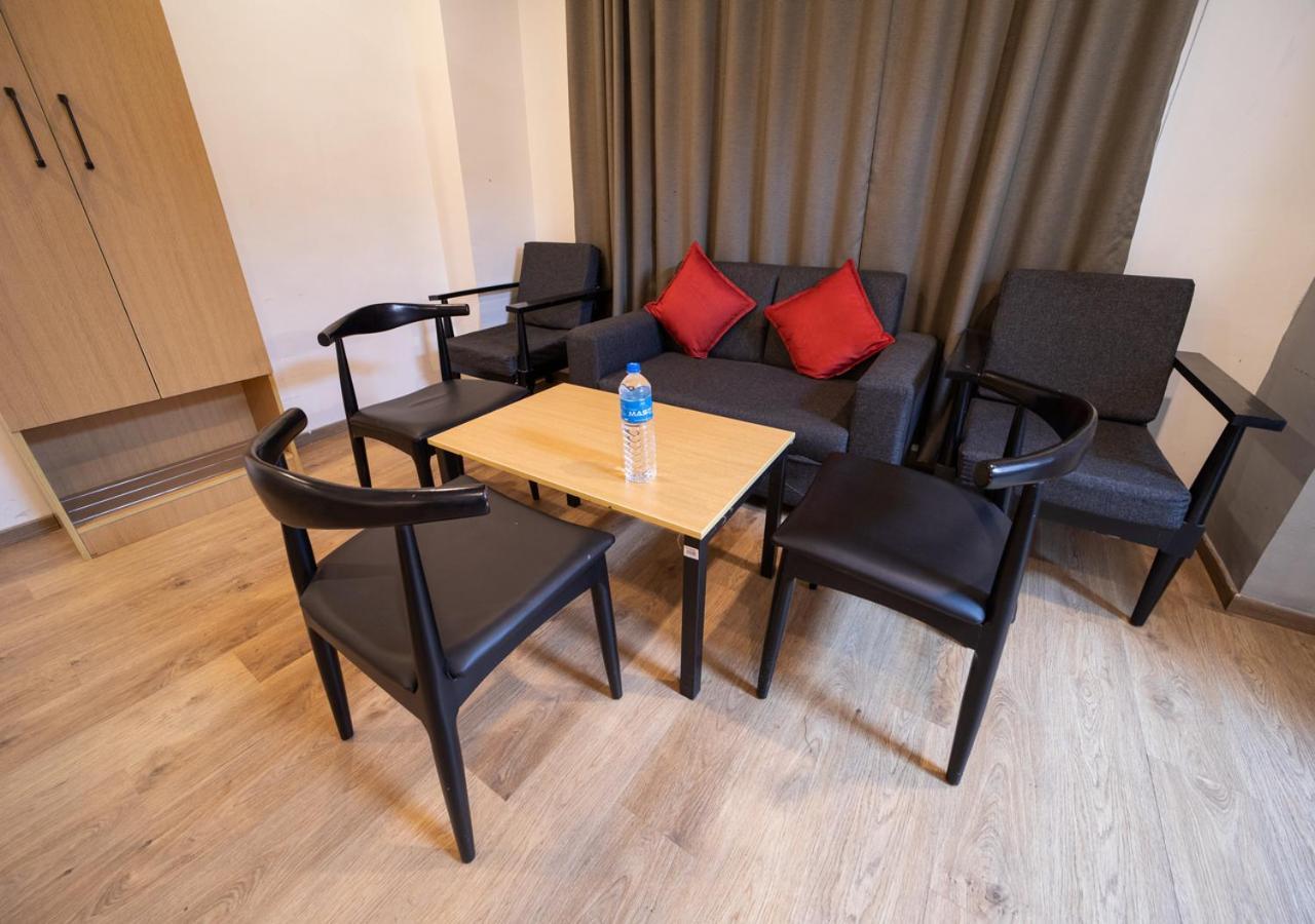 The Park Infinity Hotel Surat Buitenkant foto